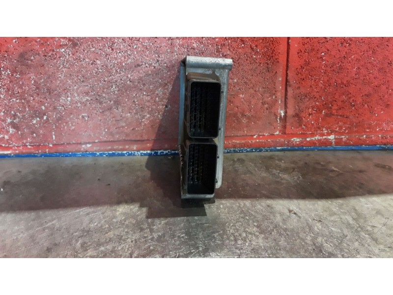 Recambio de centralita motor uce para chrysler stratus berlina (ja) 2.0 16v cat | 0.94 - 0.01 2.0 16v cat | 0.94 - 0.01 referenc