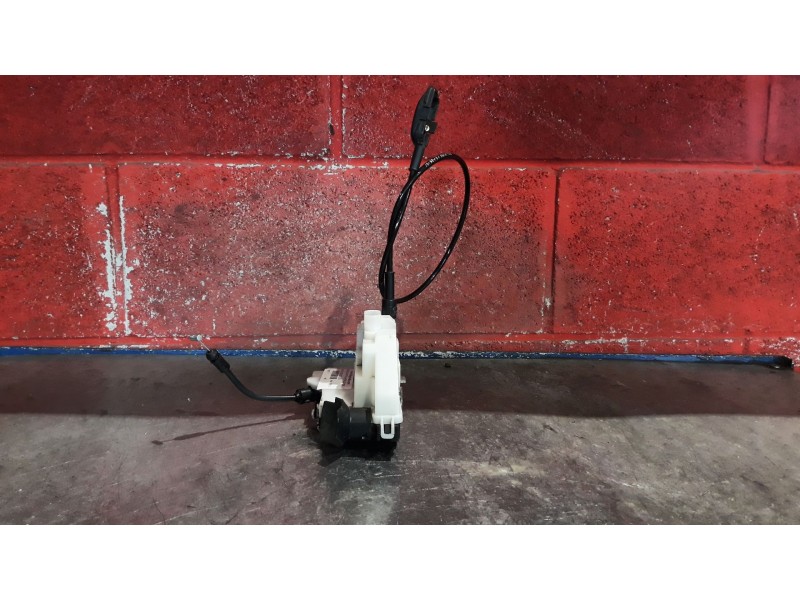 Recambio de cerradura puerta delantera izquierda para renault scenic ii 2.0 dci diesel cat referencia OEM IAM   