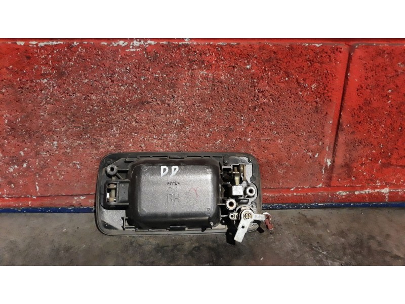 Recambio de maneta exterior delantera derecha para opel monterey 3.0 dti limited referencia OEM IAM    Recambio de maneta exterior delantera derecha para opel monterey 3.0 dti limited referencia OEM IAM