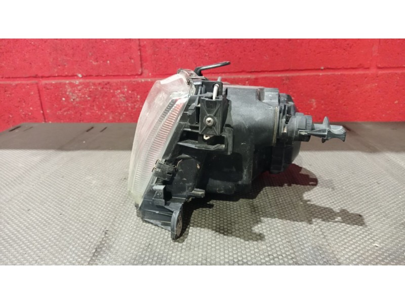 Recambio de faro derecho para peugeot 306 referencia OEM IAM    Recambio de faro derecho para peugeot 306 referencia OEM IAM