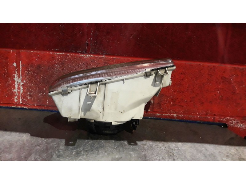 Recambio de faro derecho para volkswagen vento (1h2) 1.8 | 0.91 - ... 1.8 | 0.91 - ... referencia OEM IAM   