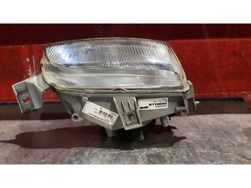 Recambio de faro derecho para fiat punto berl. (176) 55 s referencia OEM IAM   