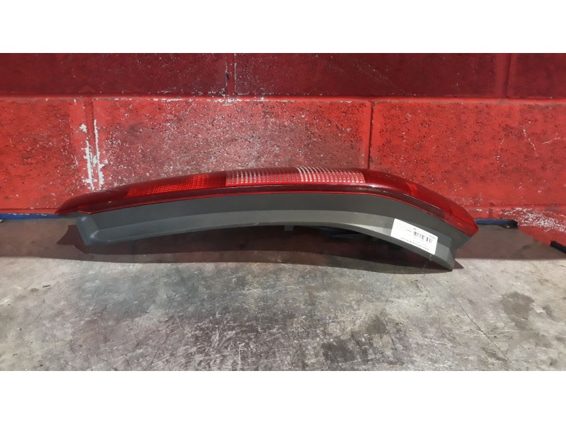 Recambio de piloto trasero derecho para fiat punto berl. (176) 55 s referencia OEM IAM   