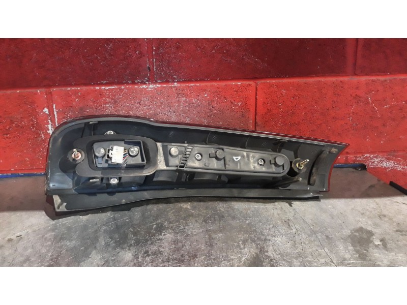 Recambio de piloto trasero derecho para fiat punto berl. (176) 55 s referencia OEM IAM   