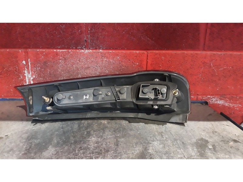 Recambio de piloto trasero izquierdo para fiat punto berl. (176) 55 s referencia OEM IAM   