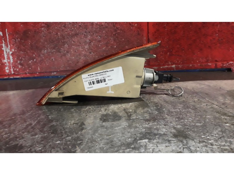 Recambio de piloto delantero derecho para fiat punto berl. (176) 55 s referencia OEM IAM   