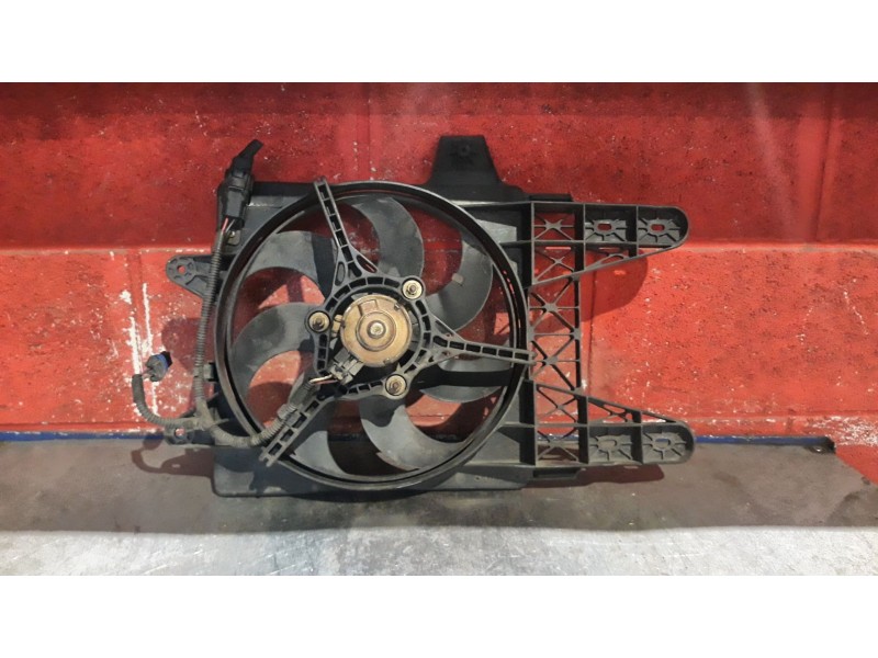 Recambio de electroventilador para fiat punto berl. (176) 55 s referencia OEM IAM   