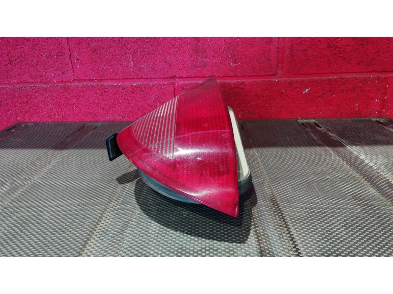 Recambio de piloto trasero izquierdo para lancia y10 y10 1.0 fila referencia OEM IAM    Recambio de piloto trasero izquierdo para lancia y10 y10 1.0 fila referencia OEM IAM