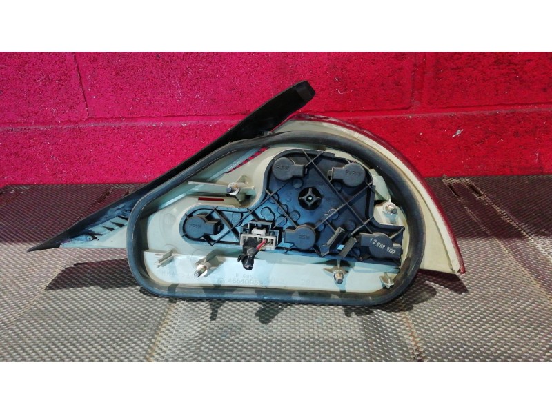 Recambio de piloto trasero izquierdo para lancia y10 y10 1.0 fila referencia OEM IAM    Recambio de piloto trasero izquierdo para lancia y10 y10 1.0 fila referencia OEM IAM