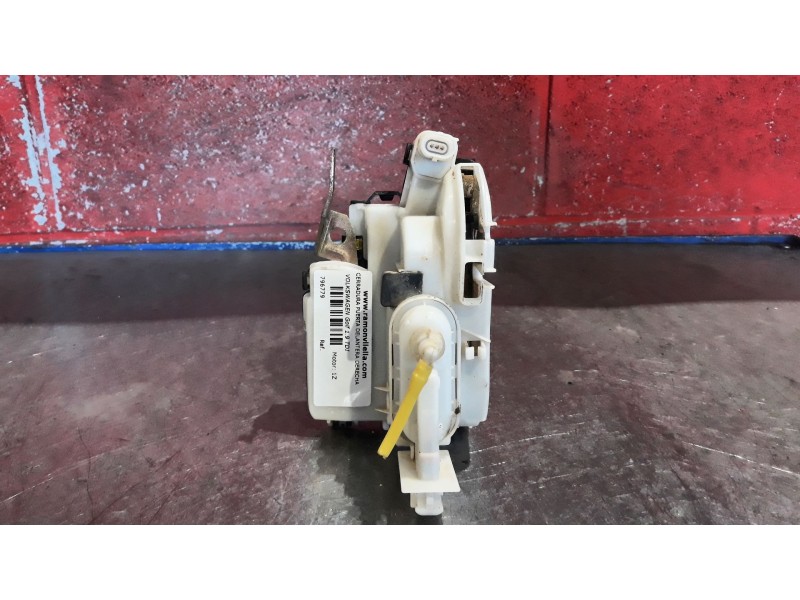 Recambio de cerradura puerta delantera derecha para volkswagen golf 1.9 tdi conceptline referencia OEM IAM    Recambio de cerradura puerta delantera derecha para volkswagen golf 1.9 tdi conceptline referencia OEM IAM