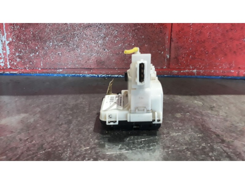 Recambio de cerradura puerta delantera derecha para volkswagen golf 1.9 tdi conceptline referencia OEM IAM    Recambio de cerradura puerta delantera derecha para volkswagen golf 1.9 tdi conceptline referencia OEM IAM