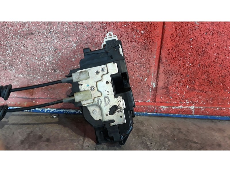 Recambio de cerradura puerta delantera derecha para hyundai i30  | 0.07 - ...  | 0.07 - ... referencia OEM IAM   