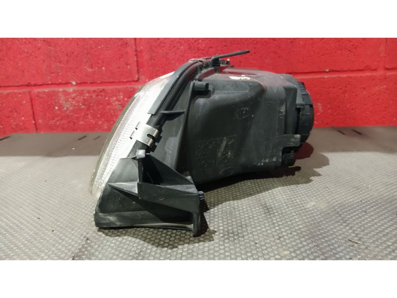 Recambio de faro izquierdo para peugeot 306 referencia OEM IAM    Recambio de faro izquierdo para peugeot 306 referencia OEM IAM