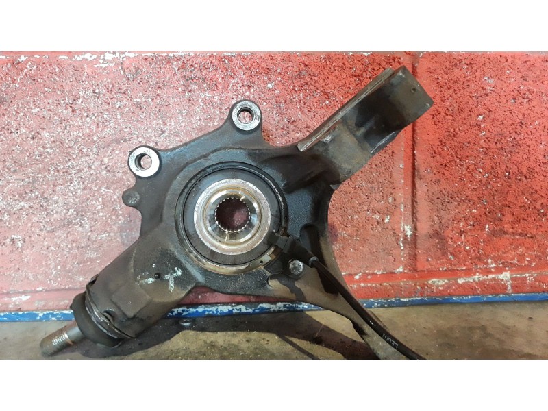 Recambio de mangueta delantera derecha para citroen c4 berlina 1.6 16v referencia OEM IAM   