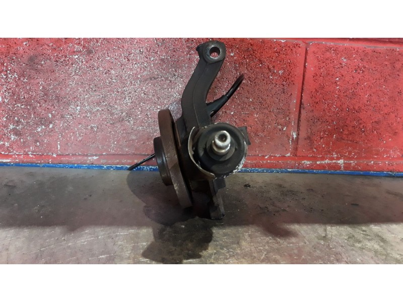 Recambio de mangueta delantera izquierda para citroen c4 berlina 1.6 16v referencia OEM IAM   