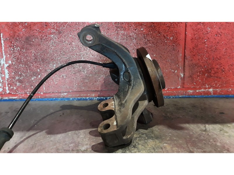 Recambio de mangueta delantera izquierda para citroen c4 berlina 1.6 16v referencia OEM IAM   