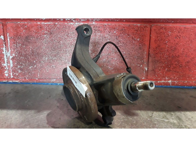 Recambio de mangueta delantera izquierda para citroen c4 berlina 1.6 16v referencia OEM IAM   