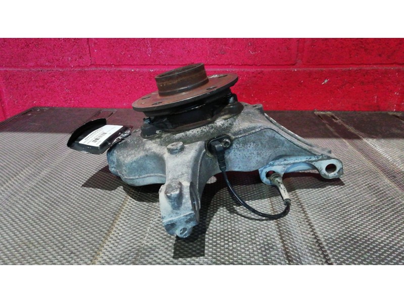 Recambio de mangueta delantera izquierda para renault laguna iii referencia OEM IAM    Recambio de mangueta delantera izquierda para renault laguna iii referencia OEM IAM