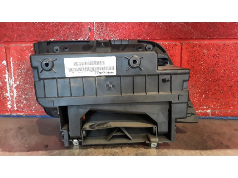 Recambio de guantera para seat leon 2.0 tdi 140 style referencia OEM IAM   