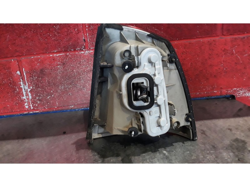 Recambio de piloto trasero izquierdo para opel astra g berlina referencia OEM IAM   