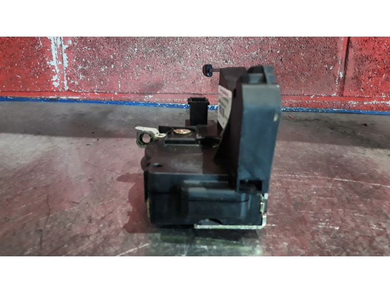 Recambio de cerradura puerta delantera derecha para opel astra g berlina referencia OEM IAM   