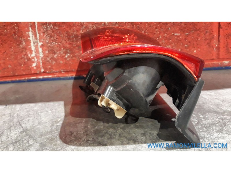 Recambio de piloto trasero derecho para hyundai matrix (fc) 1.6 gls | 08.01 - 12.10 1.6 gls | 08.01 - 12.10 referencia OEM IAM   Recambio de piloto trasero derecho para hyundai matrix (fc) 1.6 gls | 08.01 - 12.10 1.6 gls | 08.01 - 12.10 referencia OEM IAM