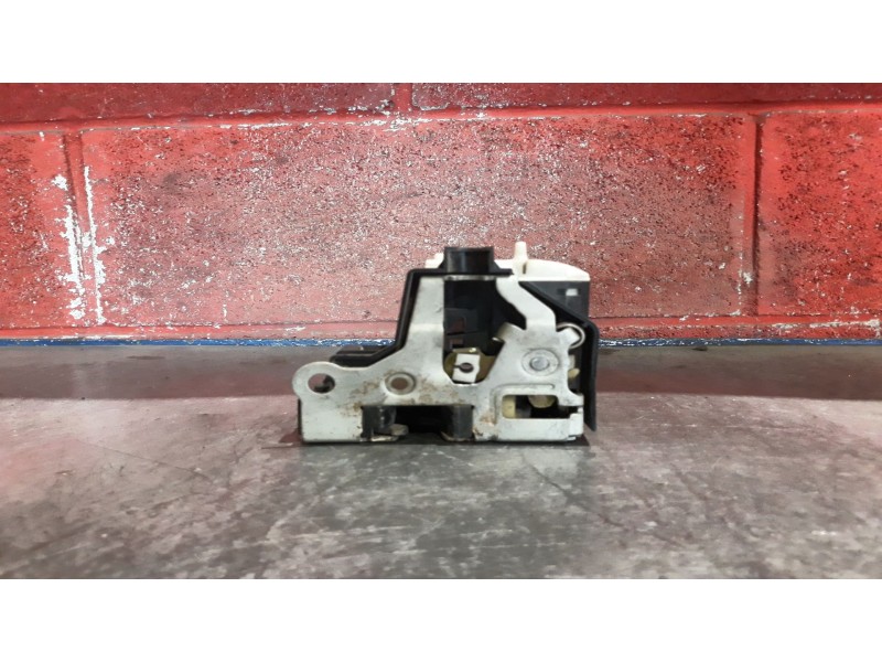 Recambio de cerradura puerta delantera derecha para renault clio ii fase ii (b/cb0)  | 0.01 - ...  | 0.01 - ... referencia OEM I