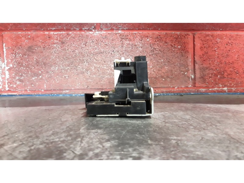 Recambio de cerradura puerta delantera derecha para renault clio ii fase ii (b/cb0)  | 0.01 - ...  | 0.01 - ... referencia OEM I