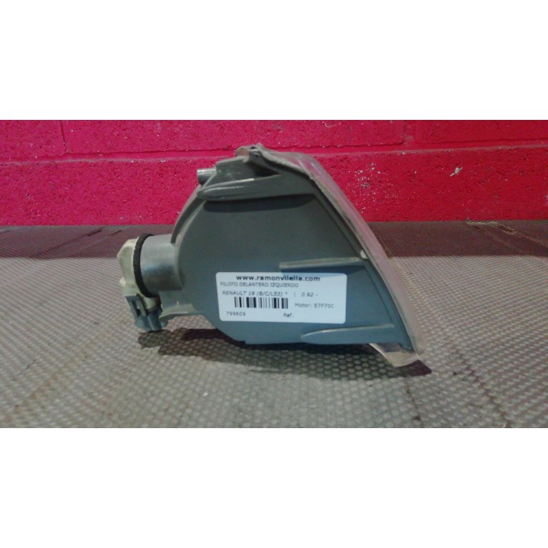 Recambio de piloto delantero izquierdo para renault 19 (b/c/l53)  | 0.92 - 0.96  | 0.92 - 0.96 referencia OEM IAM   
