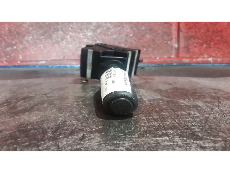 Recambio de mando luces para renault 19 (b/c/l53)  | 0.92 - 0.96  | 0.92 - 0.96 referencia OEM IAM   