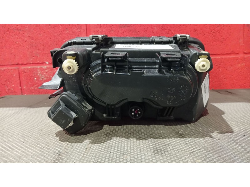 Recambio de faro izquierdo para audi a3 (8l) 1.8 20v turbo referencia OEM IAM    Recambio de faro izquierdo para audi a3 (8l) 1.8 20v turbo referencia OEM IAM