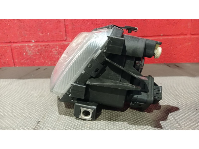 Recambio de faro izquierdo para audi a3 (8l) 1.8 20v turbo referencia OEM IAM    Recambio de faro izquierdo para audi a3 (8l) 1.8 20v turbo referencia OEM IAM