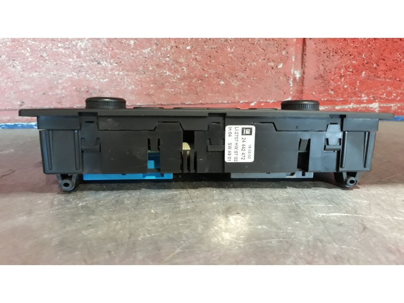 Recambio de mando climatizador para opel astra g berlina referencia OEM IAM 24442472  