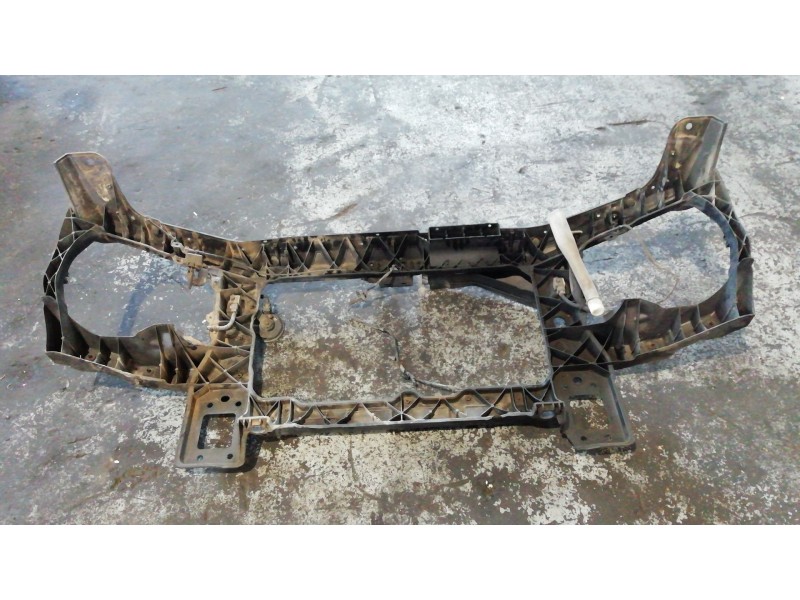 Recambio de panel frontal para hyundai i800 2.5 crdi vgt style referencia OEM IAM   