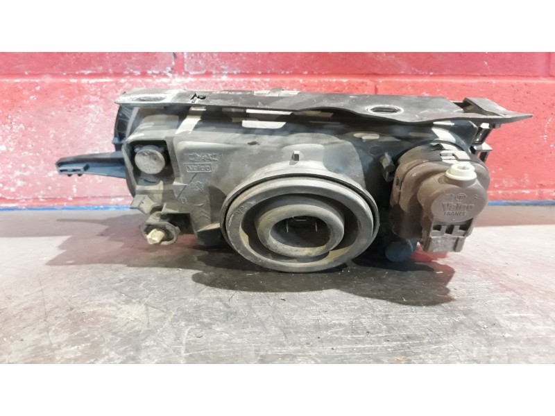 Recambio de faro derecho para citroen saxo 1.4 exclusive referencia OEM IAM   