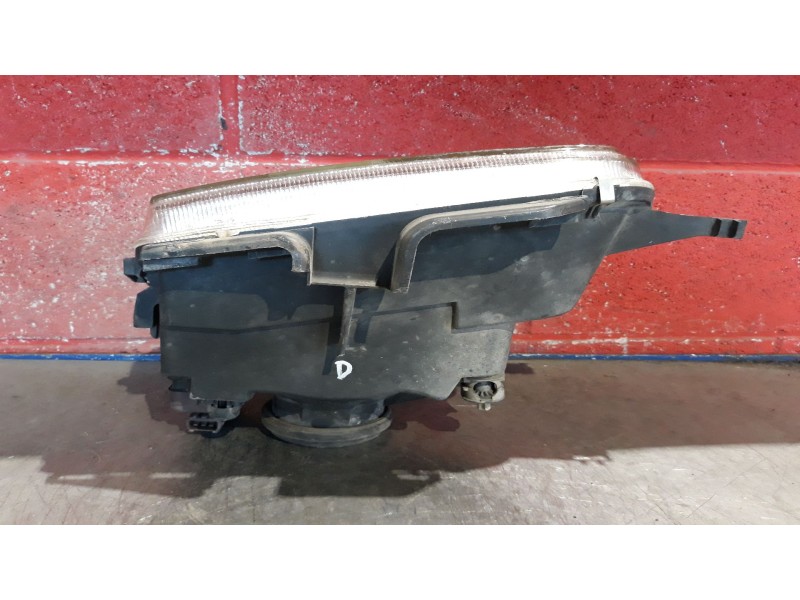 Recambio de faro derecho para citroen saxo 1.4 exclusive referencia OEM IAM   