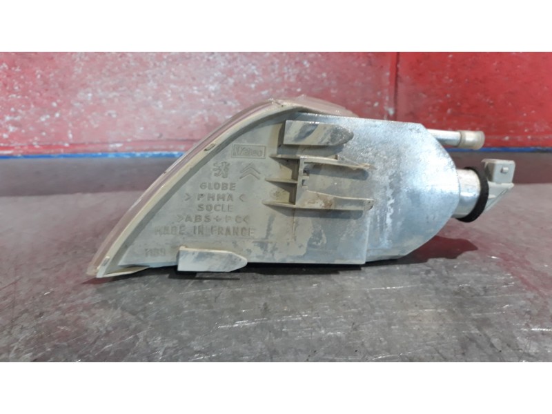 Recambio de piloto delantero derecho para citroen saxo 1.4 exclusive referencia OEM IAM   