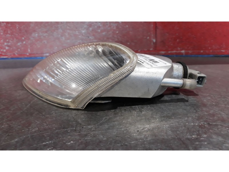 Recambio de piloto delantero derecho para citroen saxo 1.4 exclusive referencia OEM IAM   