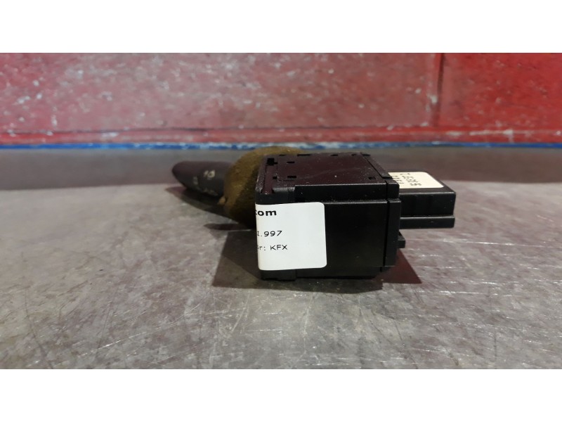 Recambio de mando limpia para citroen saxo 1.4 exclusive referencia OEM IAM   