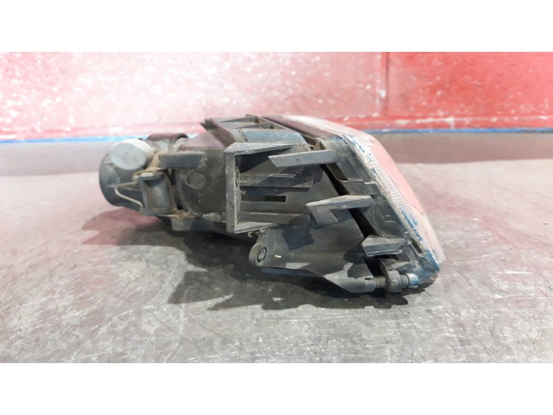 Recambio de faro antiniebla derecho para renault megane scenic alize 1.6e referencia OEM IAM   