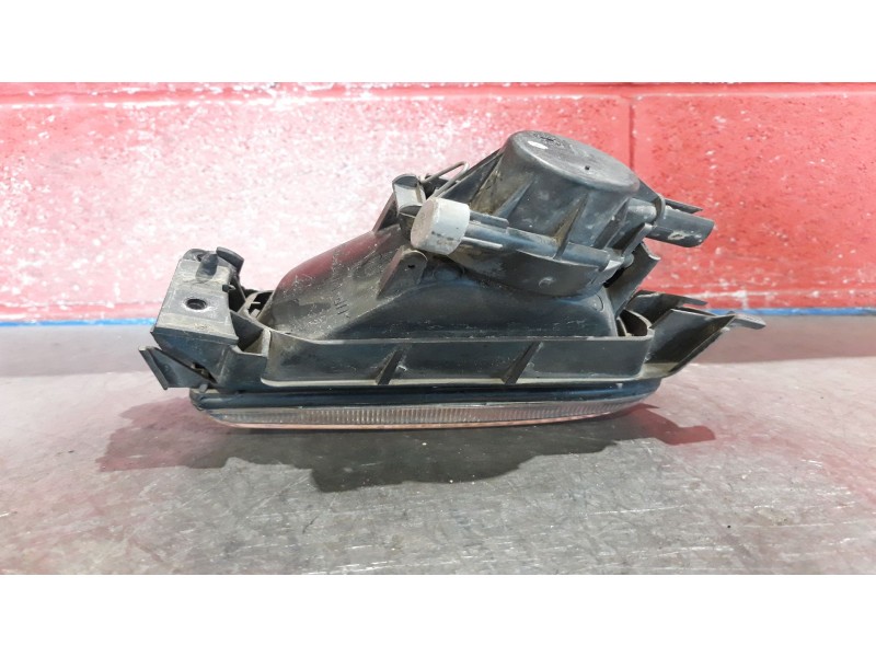 Recambio de faro antiniebla derecho para renault megane scenic alize 1.6e referencia OEM IAM   
