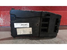 Recambio de caja reles fusibles para renault megane ii (bm0/1_, cm0/1_) 1.9 dci referencia OEM IAM 8200305575 UCH X84N2INT 