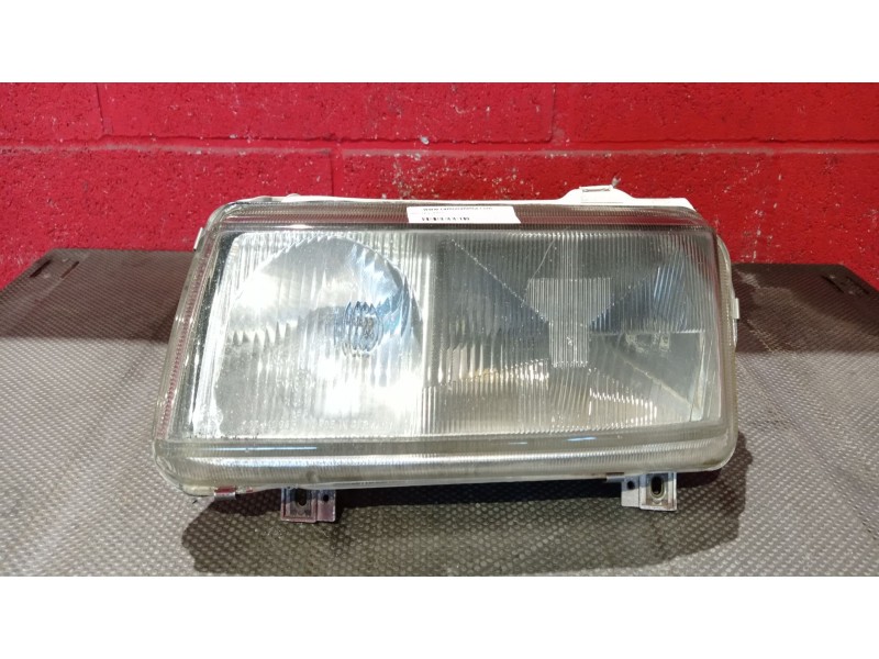 Recambio de faro izquierdo para volkswagen passat referencia OEM IAM   