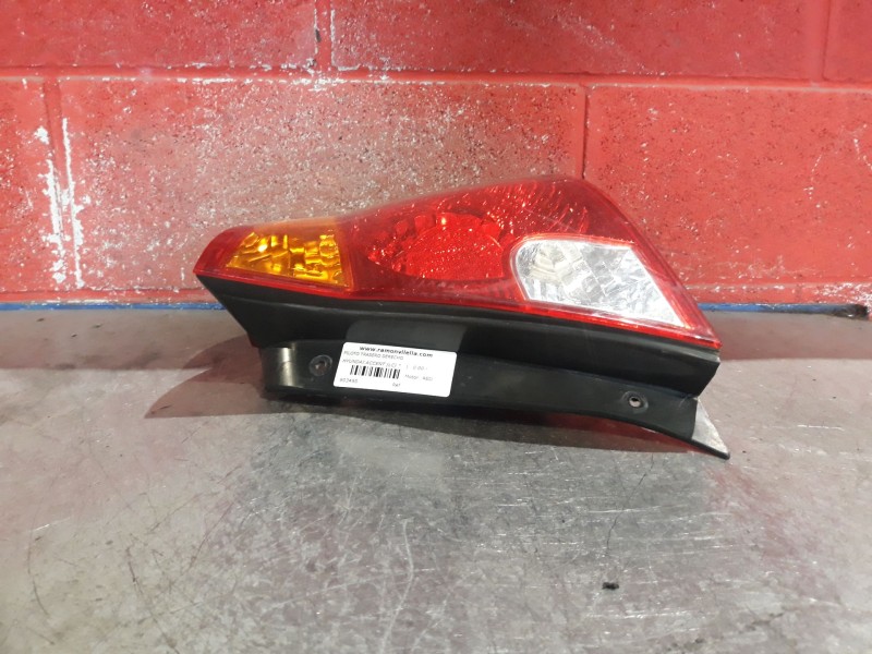 Recambio de piloto trasero derecho para hyundai accent (lc)  | 0.00 - ...  | 0.00 - ... referencia OEM IAM   