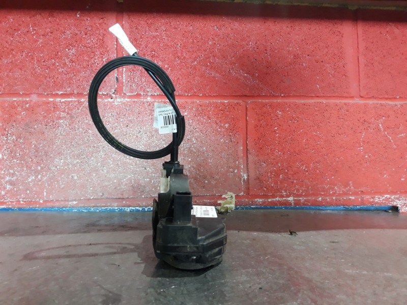 Recambio de cerradura puerta delantera derecha para opel insignia 2.0 cdti 110 edition referencia OEM IAM 13503802  