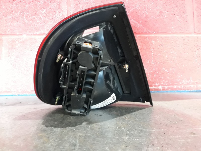 Recambio de piloto trasero derecho para seat cordoba berlina (6k2) referencia OEM IAM   