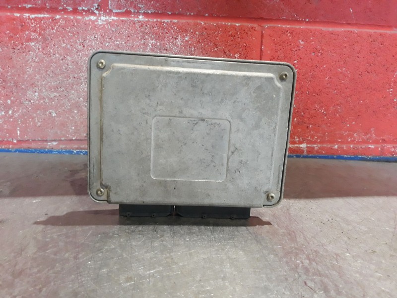 Recambio de centralita motor uce para volkswagen polo (9n1) 1.4 16v | 0.01 - ... 1.4 16v | 0.01 - ... referencia OEM IAM 0369060