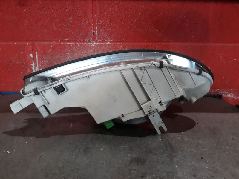 Recambio de faro izquierdo para ford mondeo berlina (gd) referencia OEM IAM   