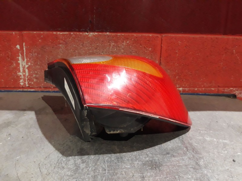 Recambio de piloto trasero izquierdo para ford mondeo berlina (gd) referencia OEM IAM   