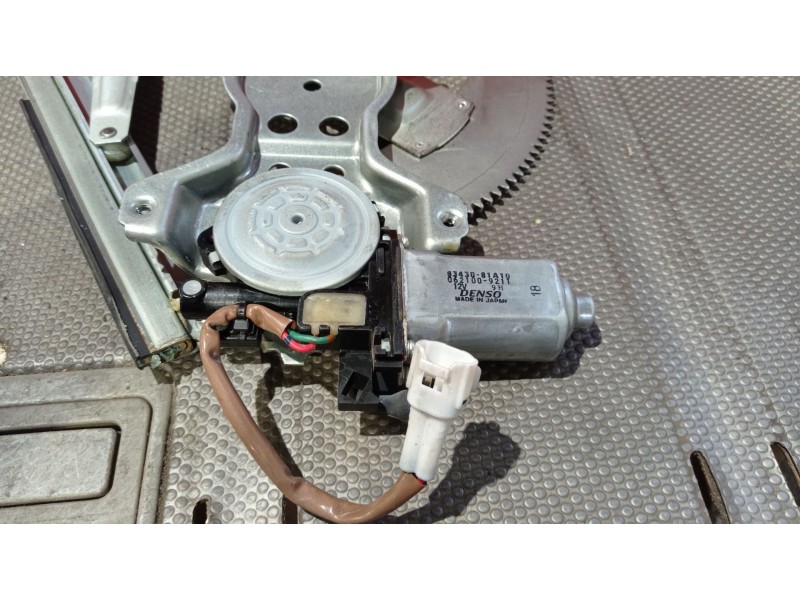 Recambio de elevalunas delantero derecho para suzuki jimny 1.5 ddis jlx techo metalico referencia OEM IAM    Recambio de elevalunas delantero derecho para suzuki jimny 1.5 ddis jlx techo metalico referencia OEM IAM